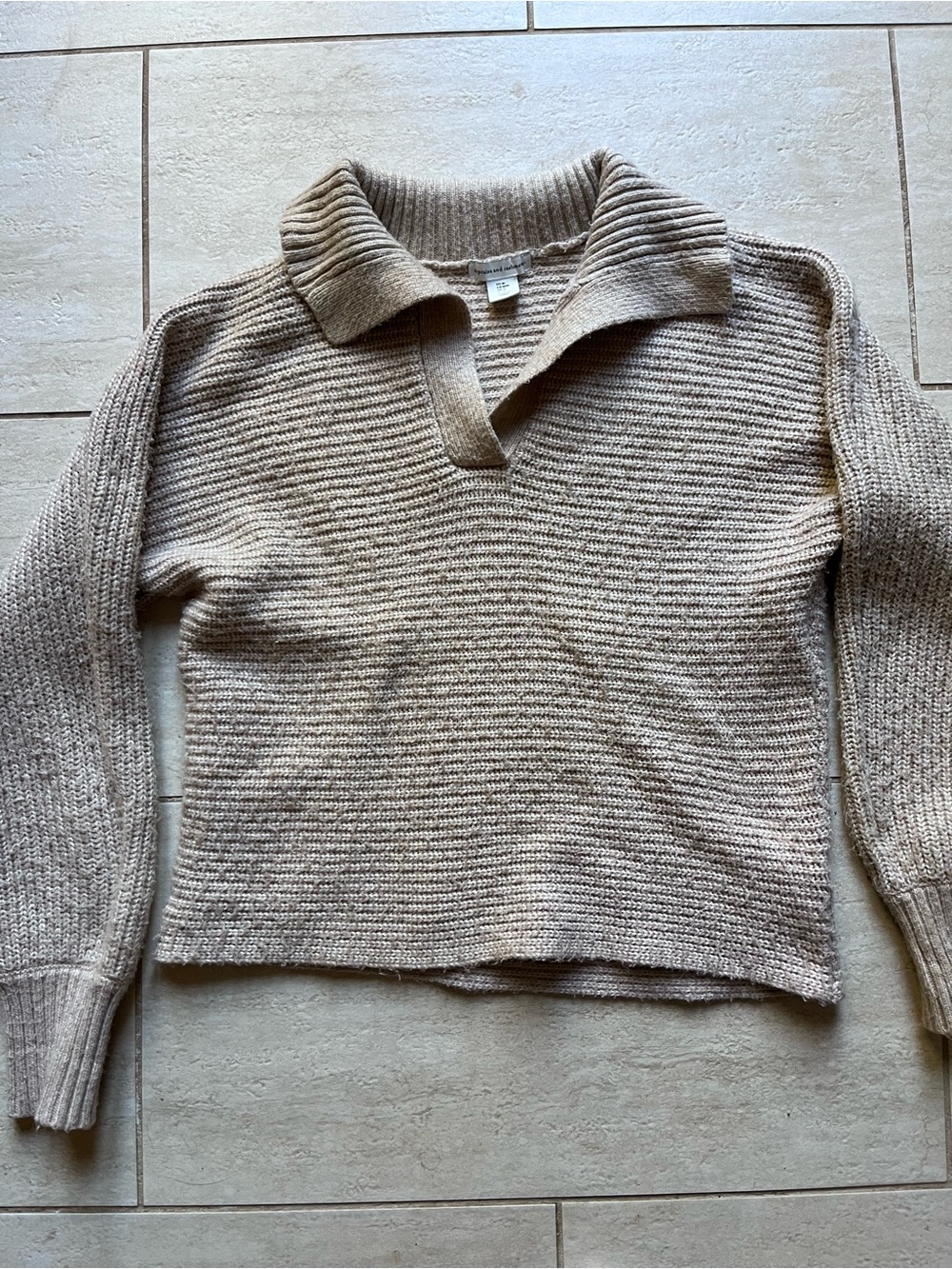 Cupcakes and Cashmere Cream V Neck Collar Oversized Sweater M/L